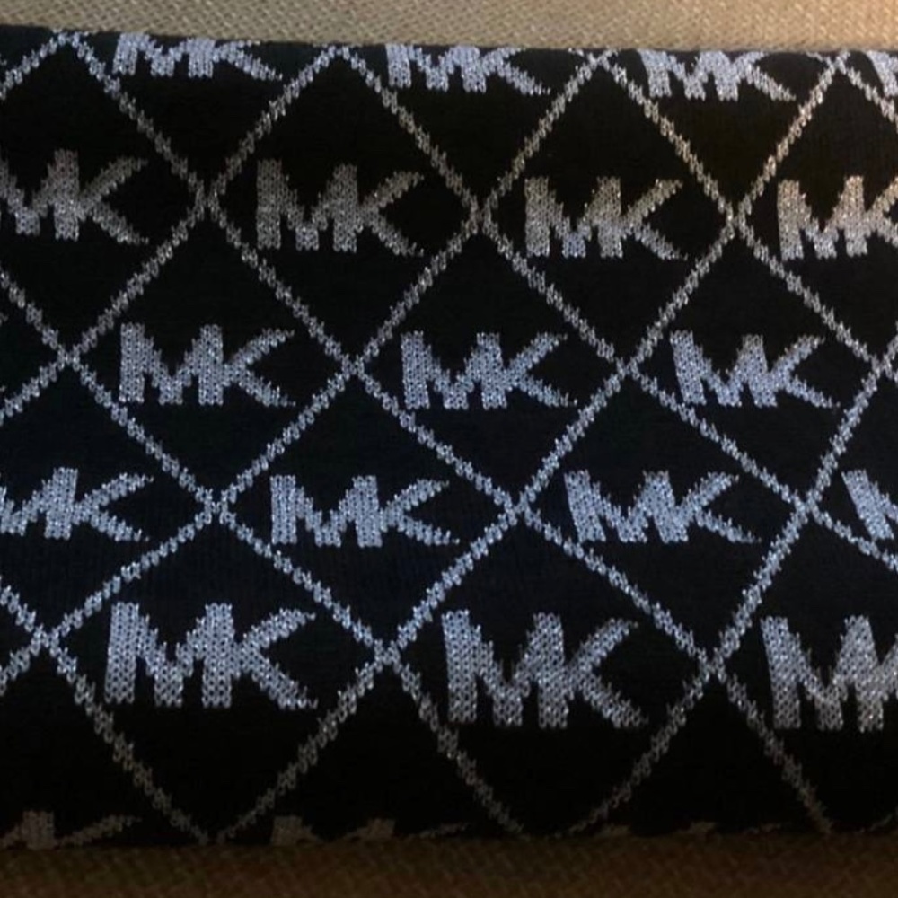 Michael Kors Scarf Black and White